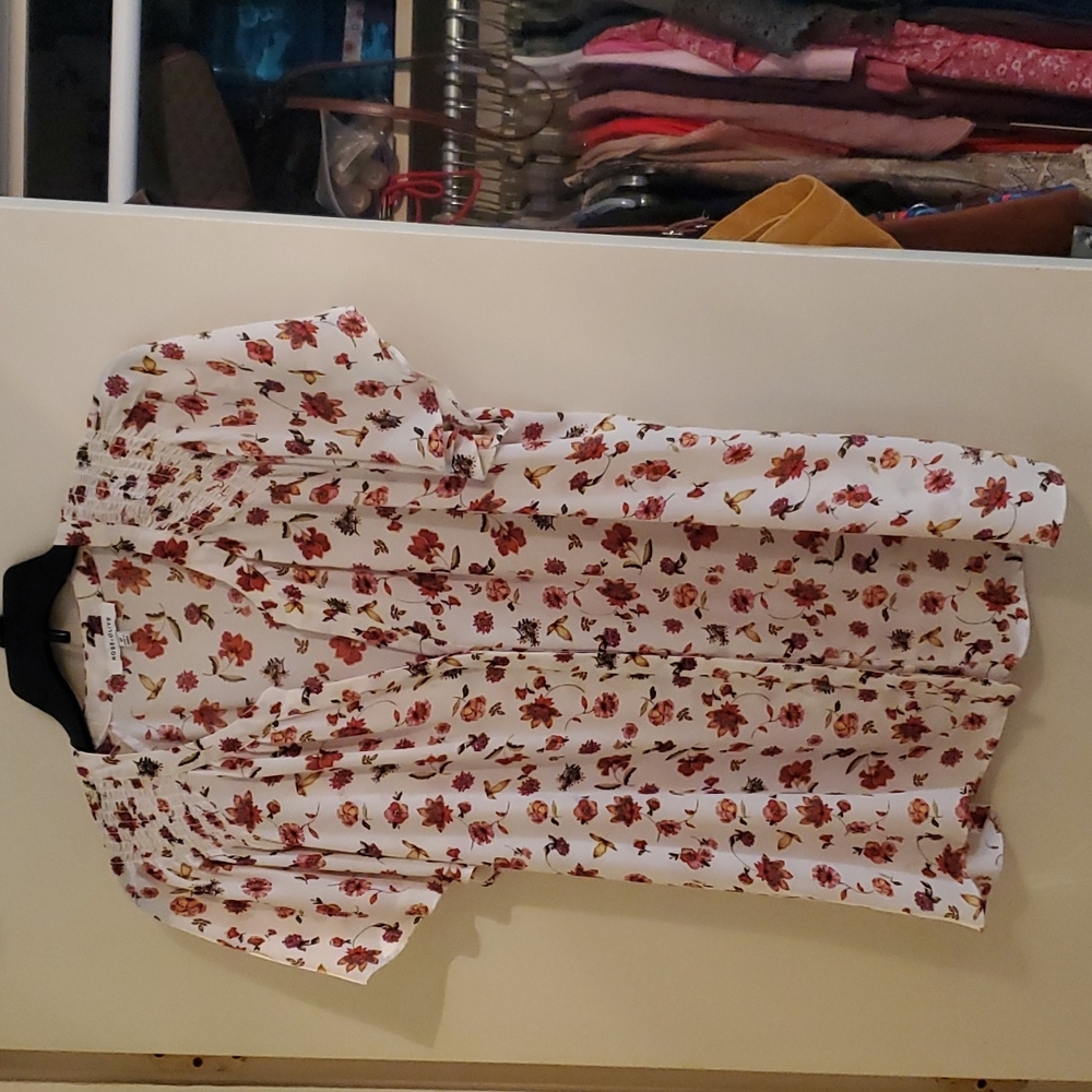 Size 2x White blouse